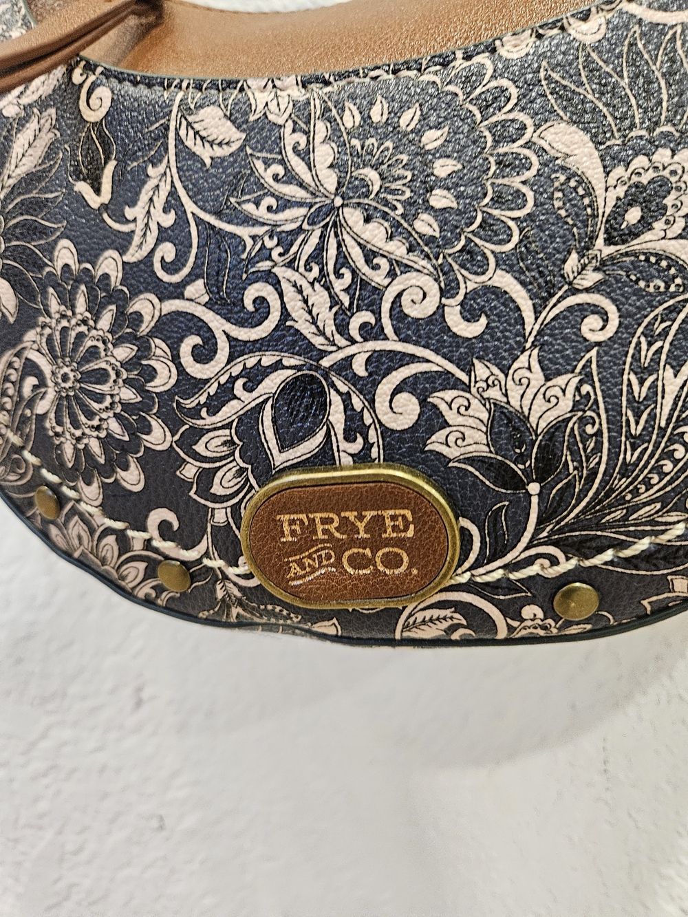 Frye & Co. Blake Crossbody Bag – Vintage Navy & Cream Paisley Floral - Picture 2 of 15